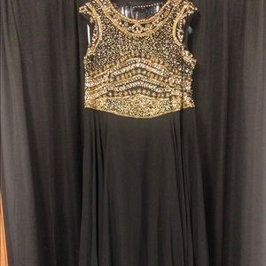 Black and gold flowey prom dress